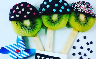 Kiwi ricoperti di cioccolato fondente e confettini