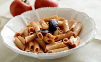 pasta con sugo fresco