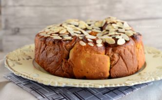 Torta di rose bicolore